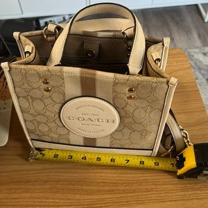 Coach Dempsey Handbag cream-like new